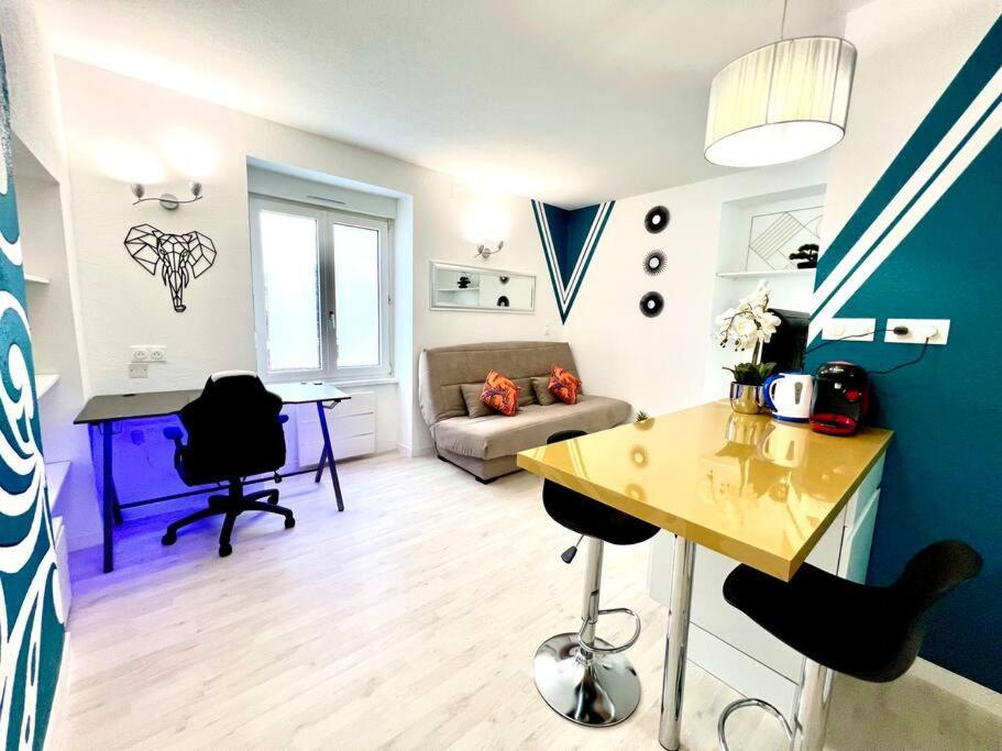 Color Studio - Proche Gare - 2P Belfort Buitenkant foto